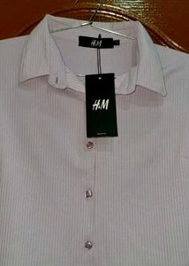 H&amp;M Cropped Shirt