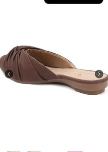 Stylish Brown Knot Mules