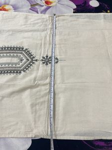 Elegant unstich  Embroidered Kurta
