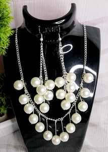 Stylish Pearl Drop Necklace Set with Earrings