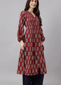 Janasya Red Printed Kurta
