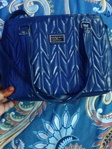 Handbag.