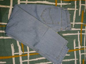 Lee Light Wash Jeans | Perfect for Casual