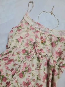 Pink Pinterest Top🎀.
