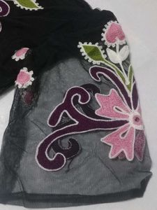 Elegant black floral embroidered top🌸