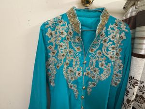 Elegant Blue Embroidered Kurta