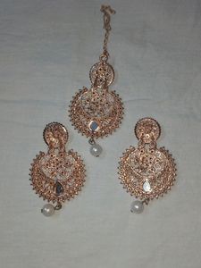 Beautiful White Stone Earrings ⚪ With Maangtika