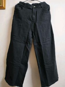Black Straight Fit Jeans