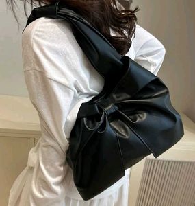 Savana Shoulder Bag