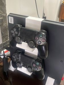 vertical stand and controller mount for ps4 slim