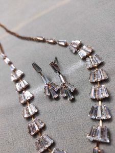 Elegant Crystal Necklace