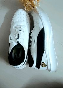 PUMA Sneakers - Stylish &amp; Comfortable