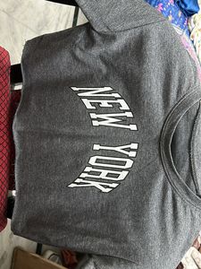 Basic Loose Fit Crop Top , Available In Very Good Condition