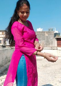 Elegant Pink Embroidered Kurta