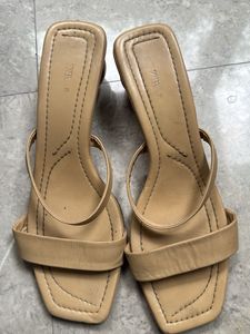 Zara Beige Heel