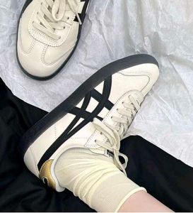Onitsuka tiger ghost girls