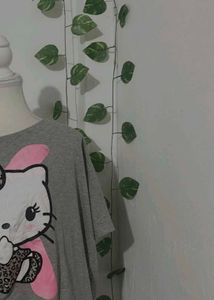 brand new Cute Hello Kitty Graphic Tee size:M