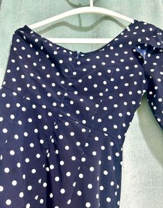 Chic Polka Dot One-Shoulder Dress