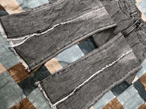 Gray Wash Frayed Hem Jeans