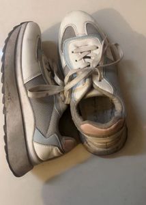 Used Fashion Sneakers