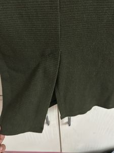 STRADIVARIUS Stretchable Olive Pencil Skirt