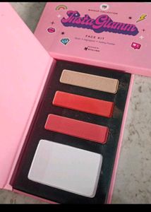 Makup Combo