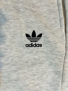 Addidas Track Suit Size -MEDIUM