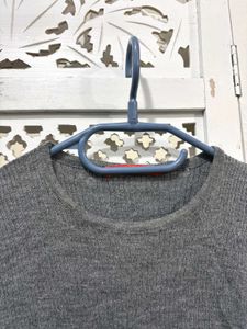 🎀 Imported Gray Long Sleeve Sweater