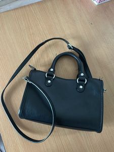 H&amp;m Chic Black Crossbody/Handbag