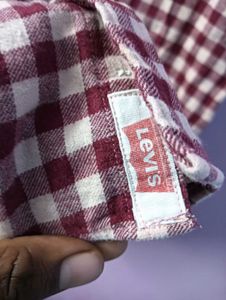 Levi's sleeveless Flannel Shirt