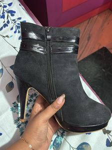 Heel Boot
