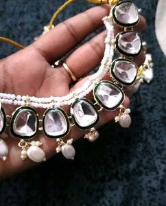 Elegant Jewellery Set With best quality...