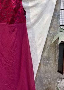 3.10.11 LONG WEDDING GOWN