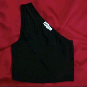 Chic Black One-Shoulder Crop Top