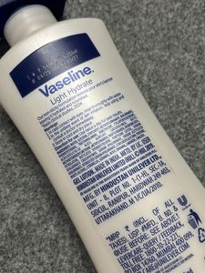 Vaseline Light Hydrate Serum In Lotion 400ml