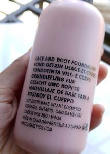 MAC Face and Body Foundation