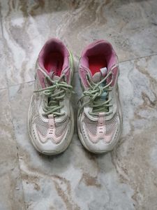 Red Tape Sneakers