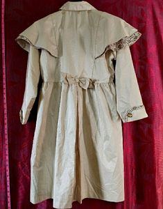 Vintage Style Overcoat For Winter Outwear .