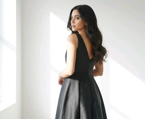 Elegant Black Maxi Dress