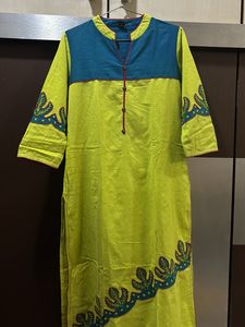 Thread Patch Work Kurta Set