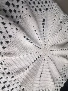 White Round Share Thalposh