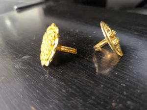 2 Vintage Golden Ring