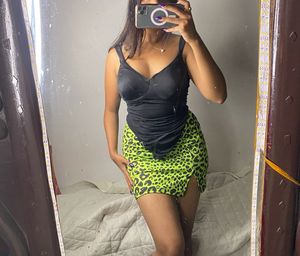 Baddie Corset With Skirt💚🖤
