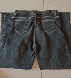 Straight Jeans
