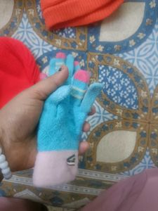 Combo Of 5 Winter Caps &amp; Gloves Pair For 2-4 Years