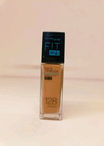 Maybelline New York Fit Me Foundation 128