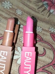 a brown 🟤 and pink 🩷 lipstick