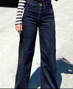 Black Wideleg Jeans