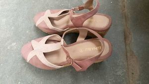 Nude-Pink Wedges