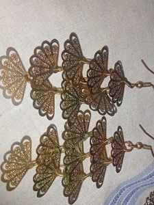 8 Sets Of Earings